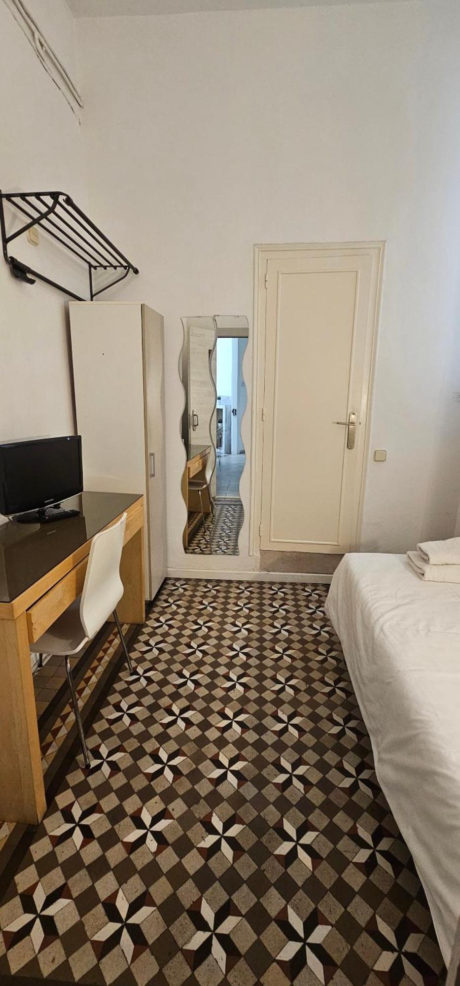 ברצלונה Hostal Eixample מראה חיצוני תמונה