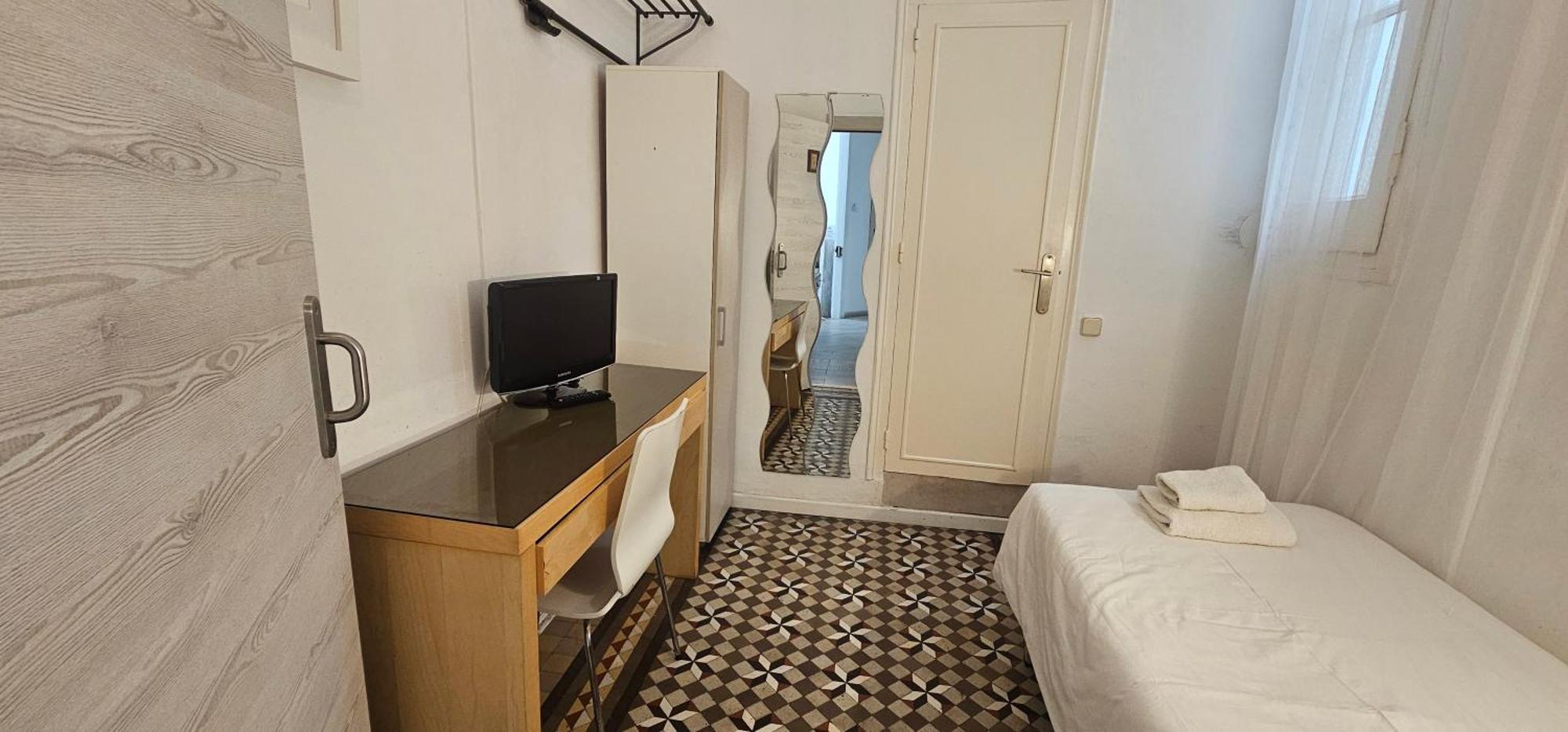 ברצלונה Hostal Eixample מראה חיצוני תמונה